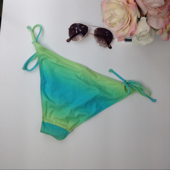 Victoria's Secret 2pc swimsuit with sequims - Picture 7 of 8